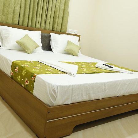 Hotel New Amirtham Inn Palni Extérieur photo