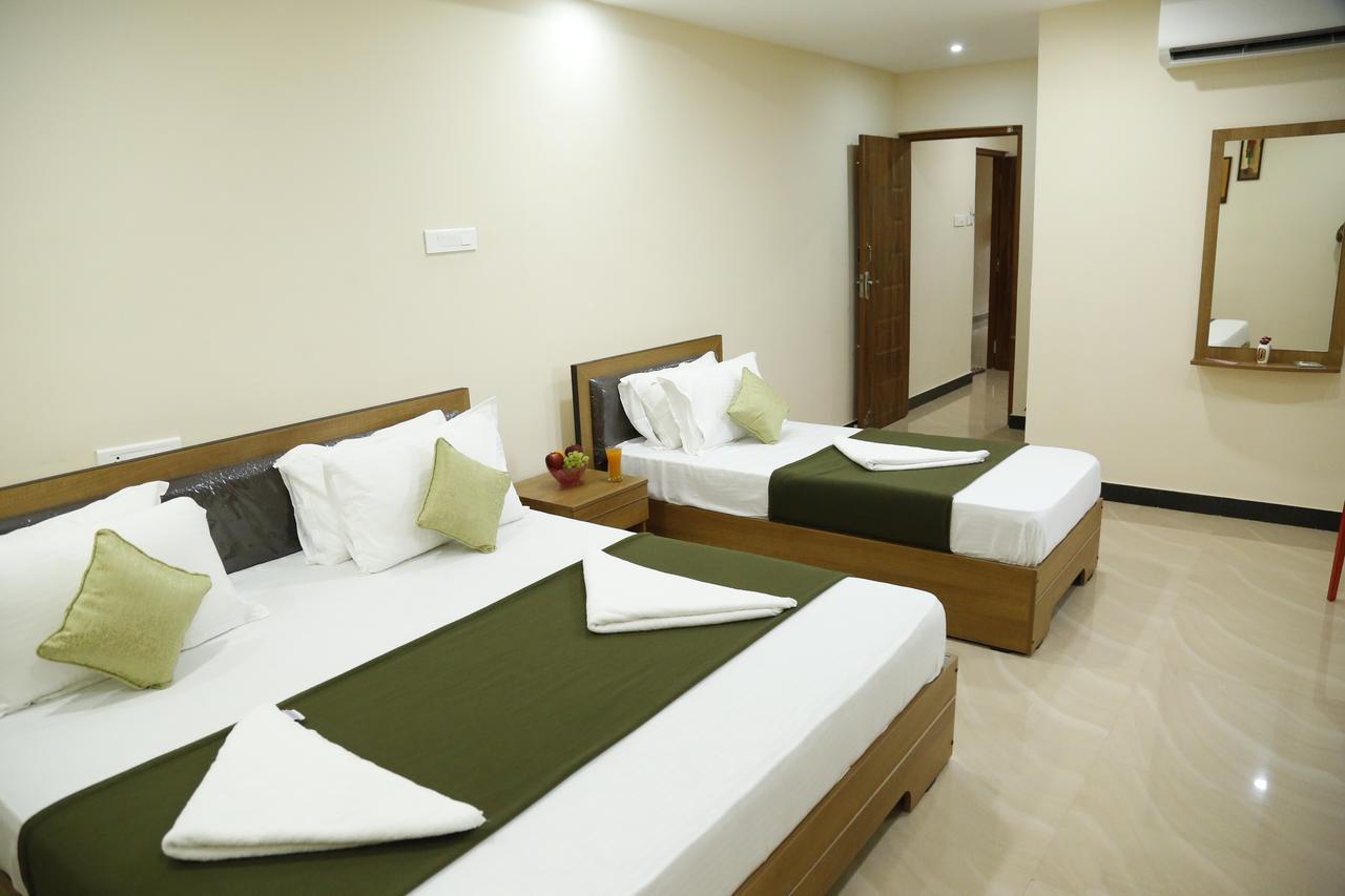 Hotel New Amirtham Inn Palni Extérieur photo